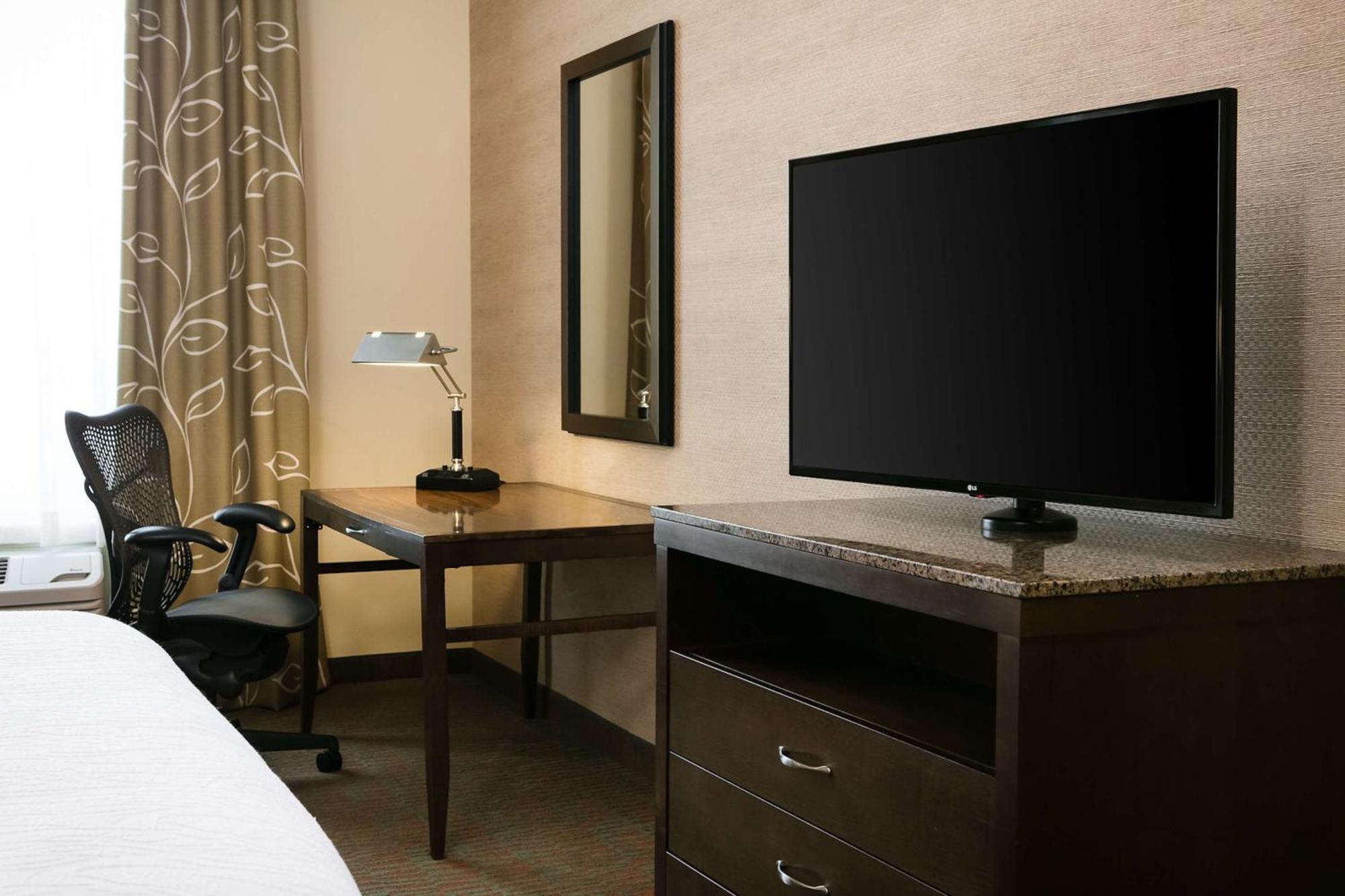 Hilton Garden Inn Manhattan Kansas Exterior photo